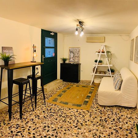 Airport Cottage House Artemida  Luaran gambar